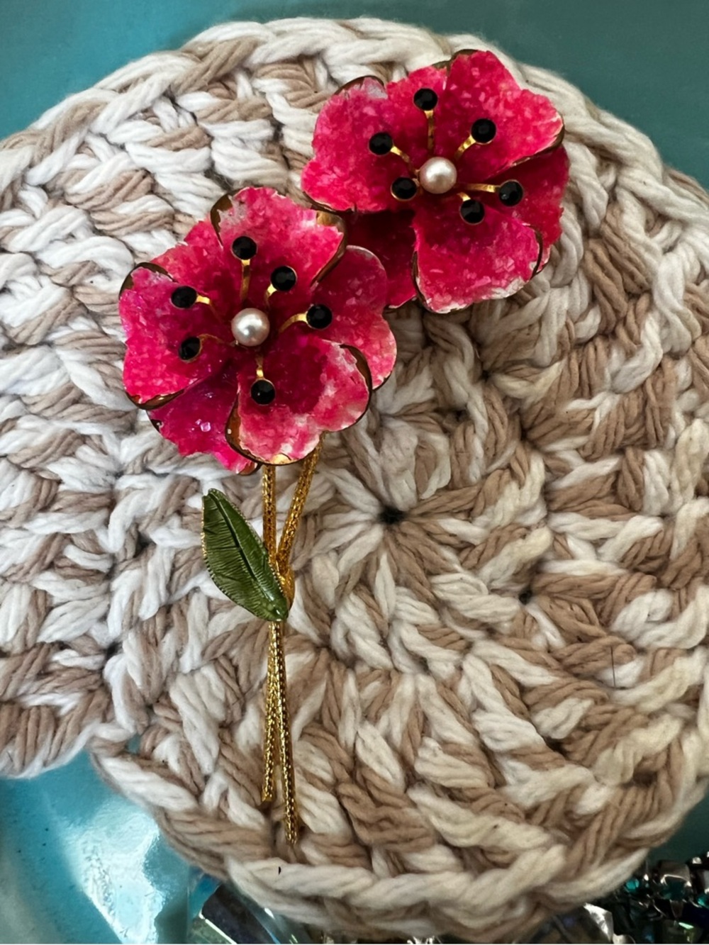 Vintage Pink Sparkle Flower Enamel Brooch Long Gold Green Stem